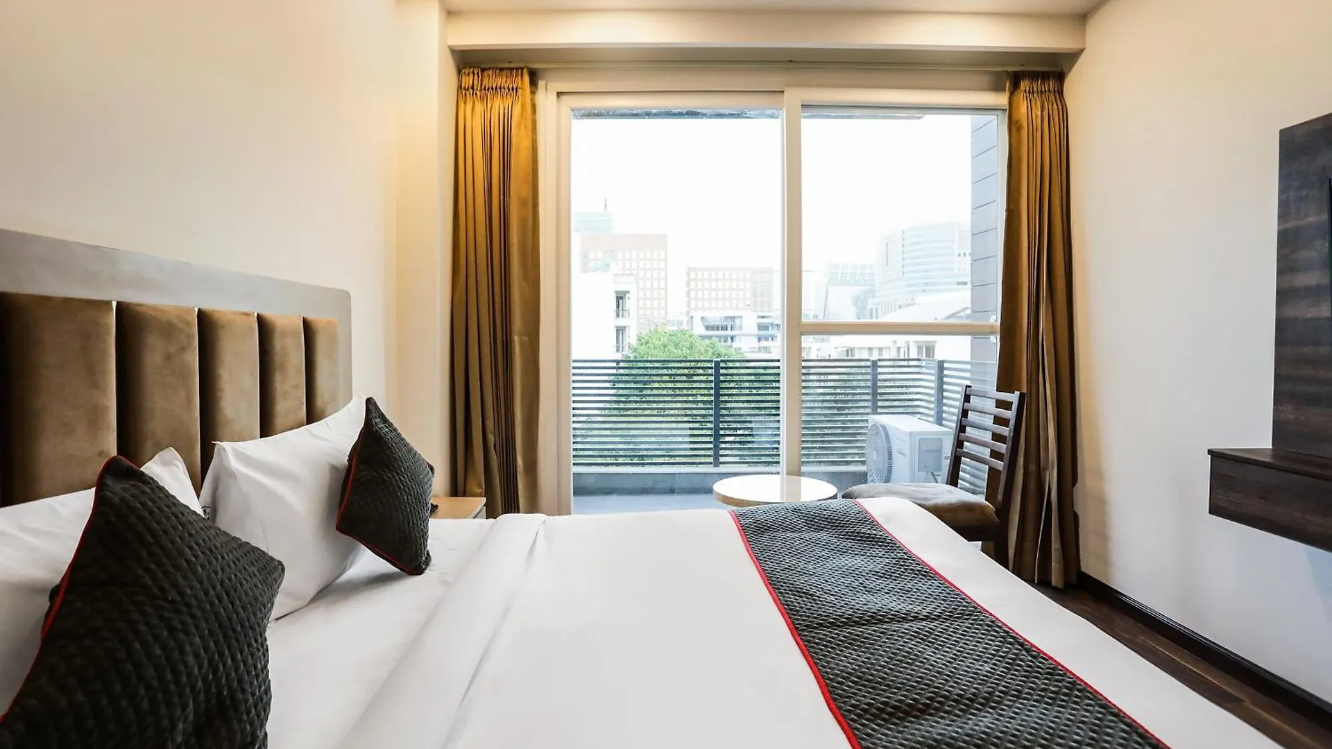 Super Townhouse Ma-32 Hotel Gurgaon 4*,