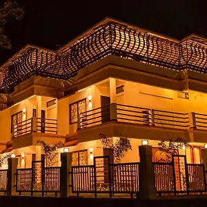 **** Hotel Vagashore India