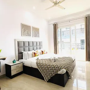 Hotel Zen - Golf Course Road, Gurgaon